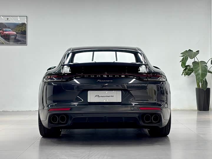 Фото 5 - Porsche Panamera