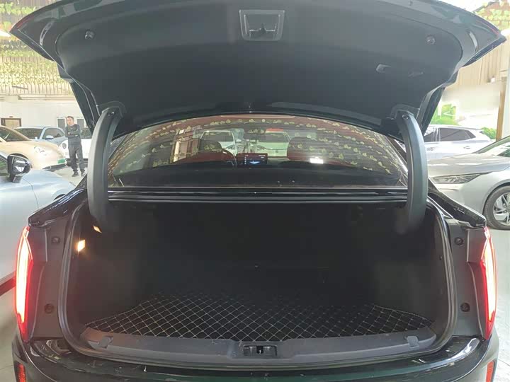 Фото 19 - Hongqi E-QM5