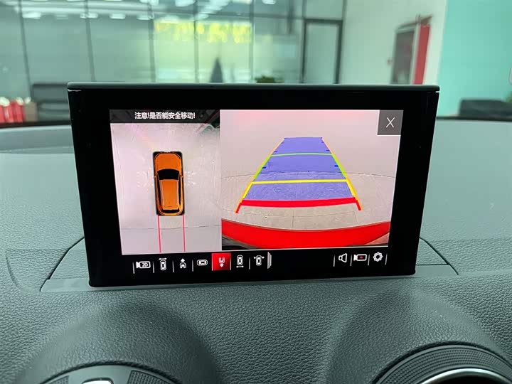 Фото 7 - Audi Q2L