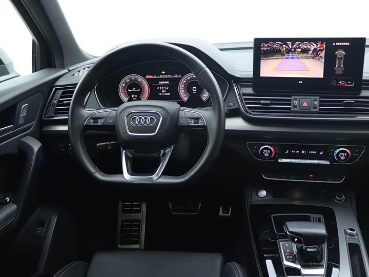 Фото 15 - Audi Q5L