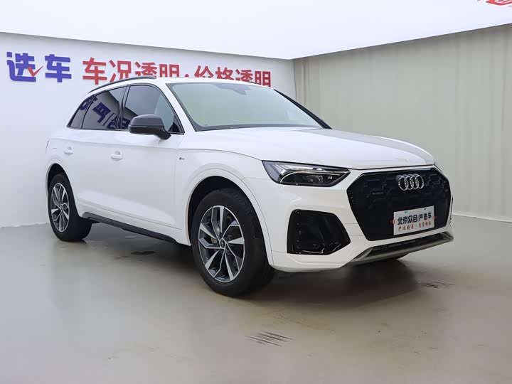 Фото 2 - Audi Q5L