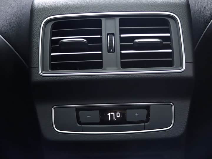 Фото 20 - Audi Q5L