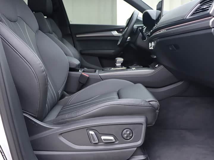 Фото 9 - Audi Q5L