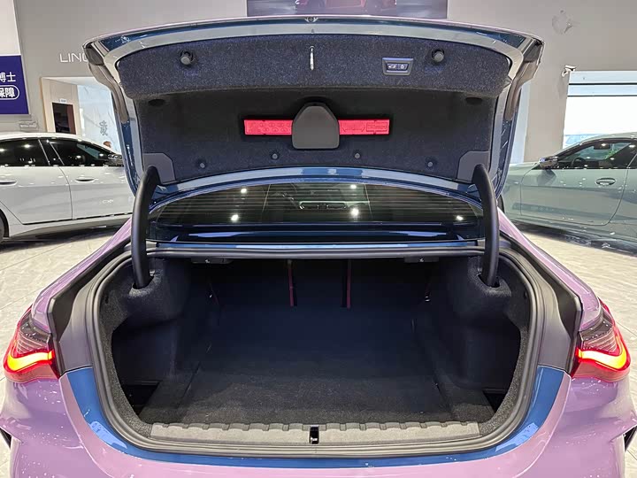 Фото 19 - BMW 4 Series