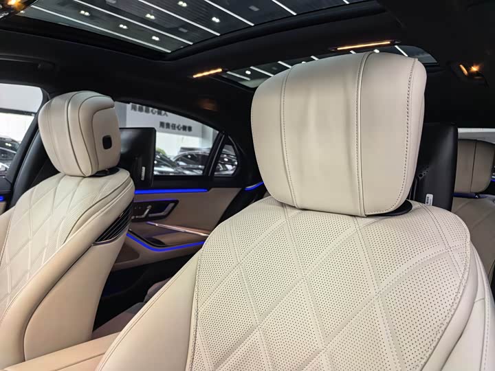 Фото 7 - Mercedes-Benz S-Class