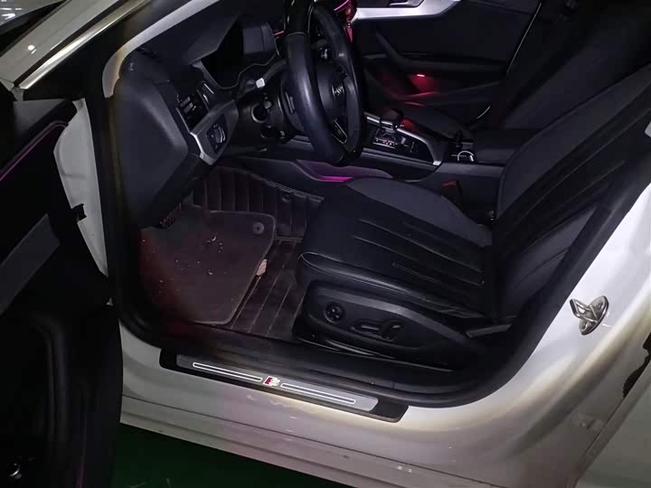 Фото 14 - Audi A5