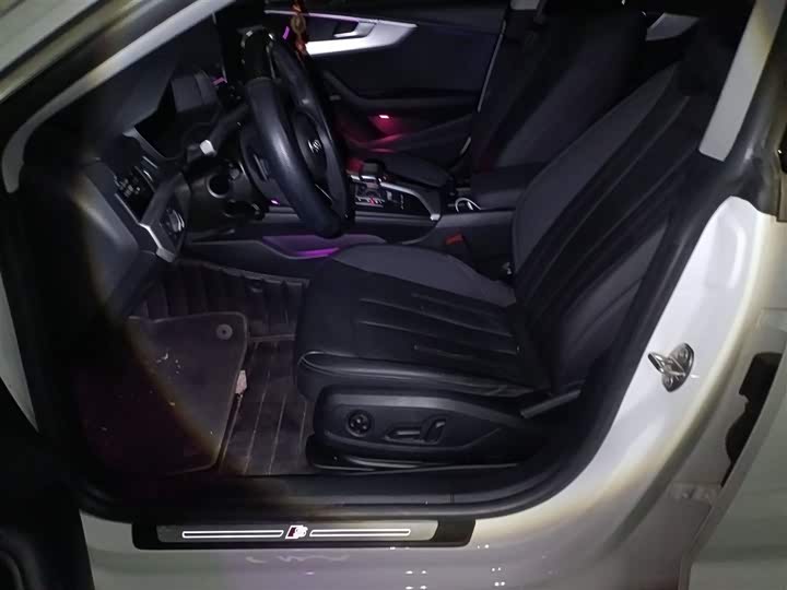 Фото 8 - Audi A5