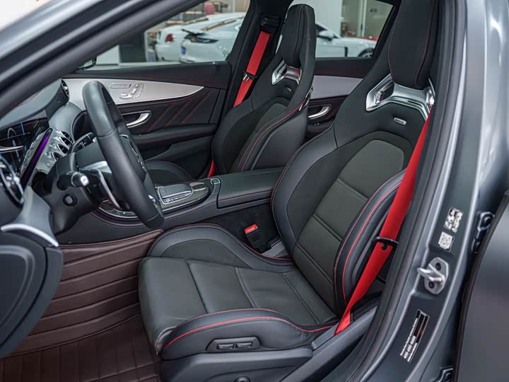 Фото 11 - Mercedes-Benz E-Class AMG