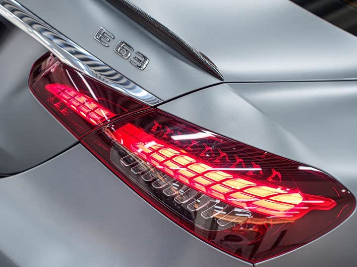 Фото 21 - Mercedes-Benz E-Class AMG