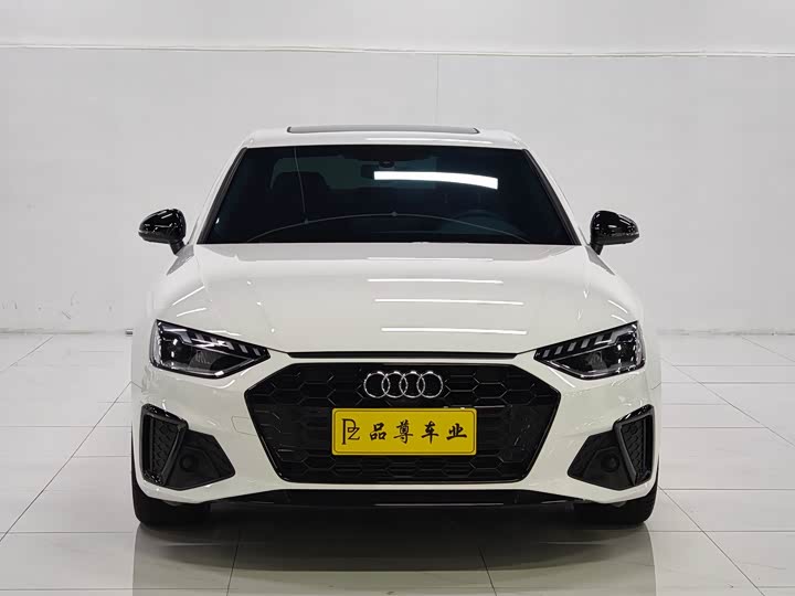 Фото 2 - Audi A4L