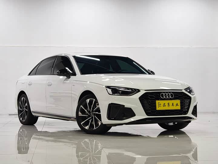 Фото 4 - Audi A4L