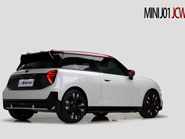 Фото 4 - Mini Cooper JCW