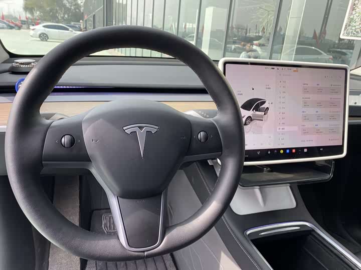 Фото 12 - Tesla Model Y