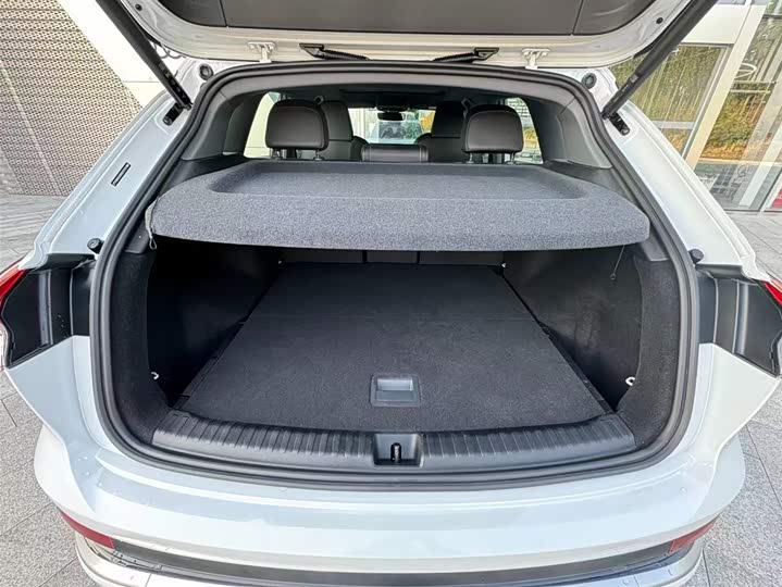 Фото 8 - Audi Q4 e-tron