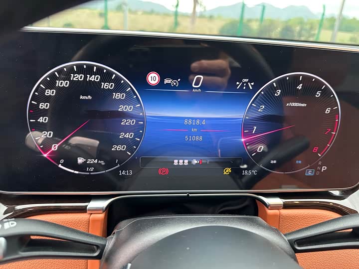 Фото 14 - Mercedes-Benz S-Class