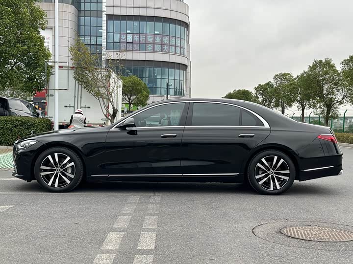 Фото 4 - Mercedes-Benz S-Class