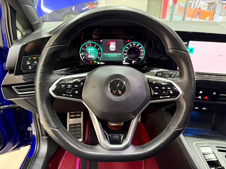 Фото 11 - Volkswagen Golf