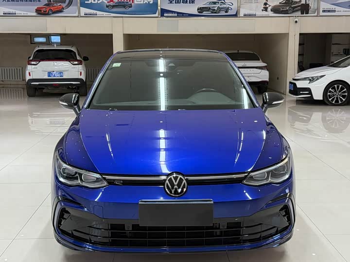 Фото 2 - Volkswagen Golf