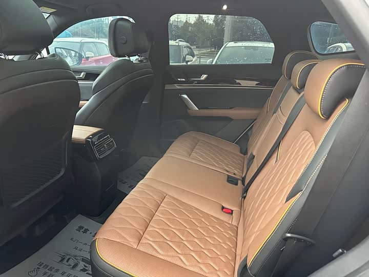 Фото 15 - BYD Tang Hybrid/EV