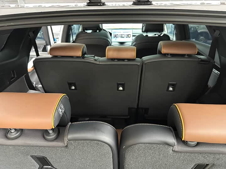 Фото 17 - BYD Tang Hybrid/EV