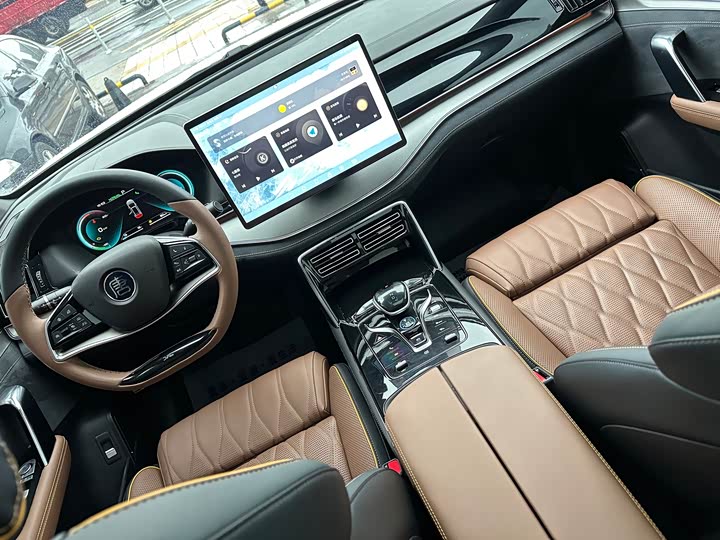 Фото 23 - BYD Tang Hybrid/EV