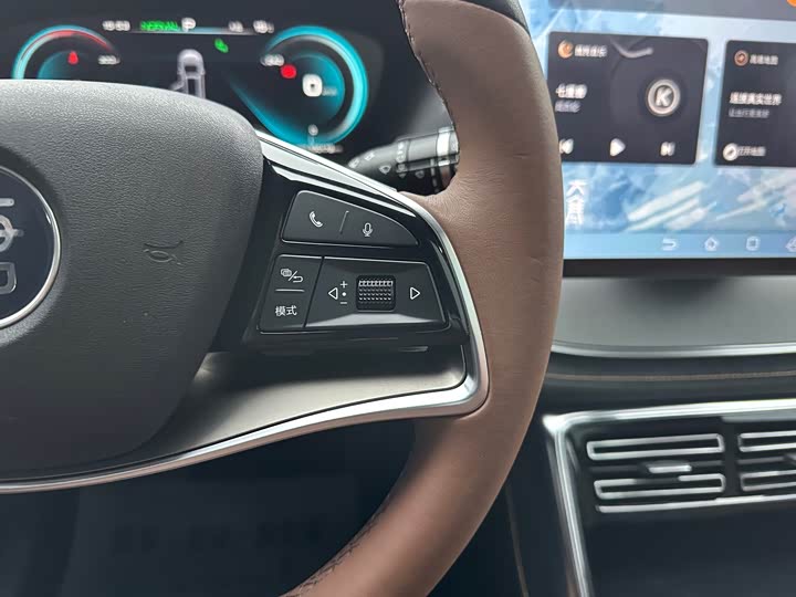 Фото 24 - BYD Tang Hybrid/EV