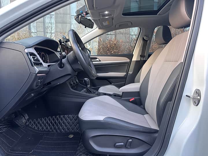 Фото 15 - Volkswagen Lavida