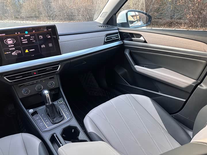 Фото 19 - Volkswagen Lavida