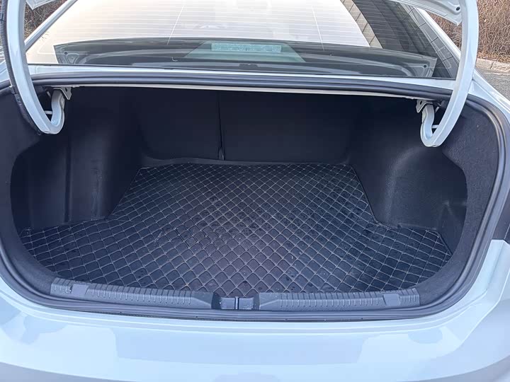 Фото 21 - Volkswagen Lavida