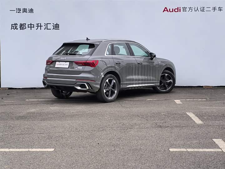 Фото 4 - Audi Q3