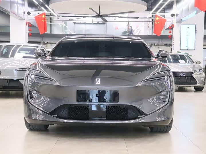 Фото 2 - Avatr 12