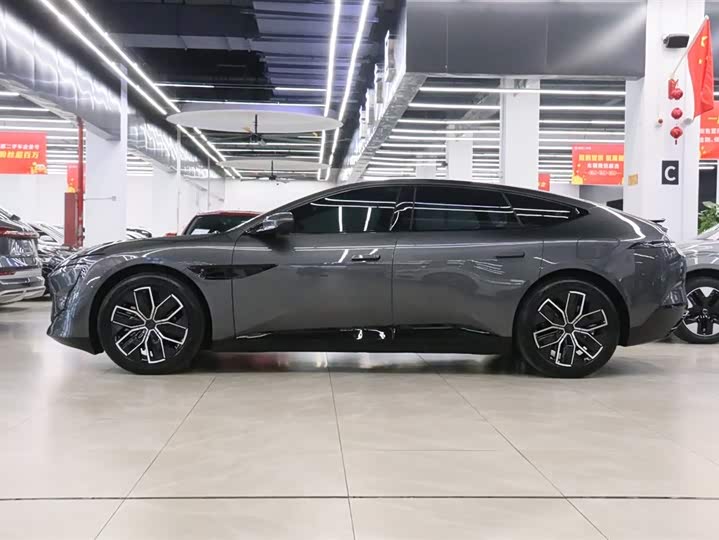 Фото 3 - Avatr 12