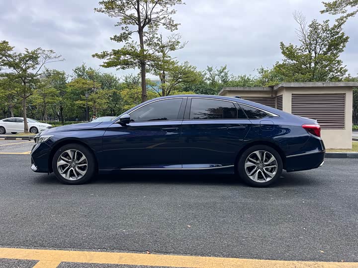 Фото 10 - Honda Inspire