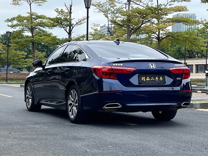 Фото 4 - Honda Inspire