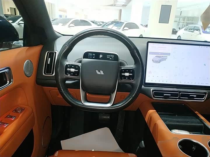 Фото 11 - LiXiang L8