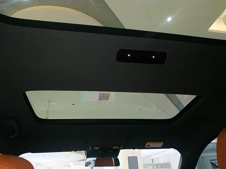 Фото 18 - LiXiang L8