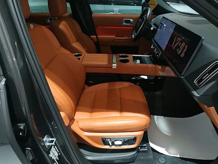 Фото 25 - LiXiang L8