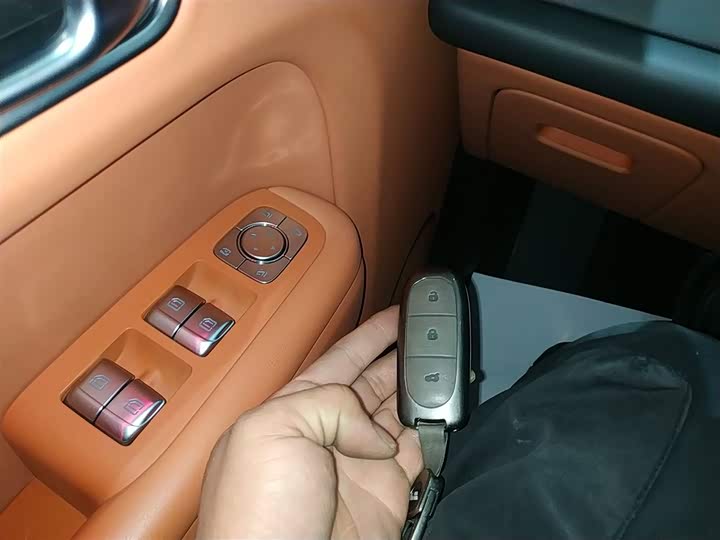 Фото 9 - LiXiang L8