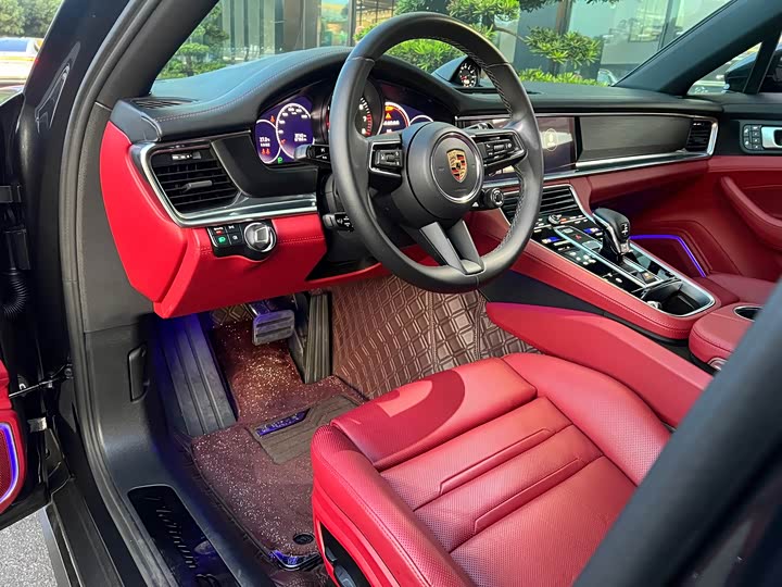 Фото 2 - Porsche Panamera