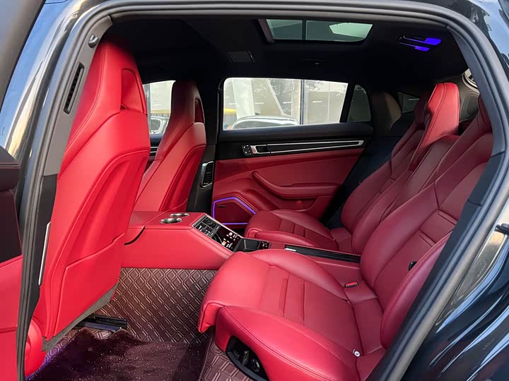 Фото 3 - Porsche Panamera