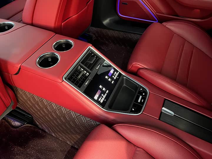 Фото 5 - Porsche Panamera