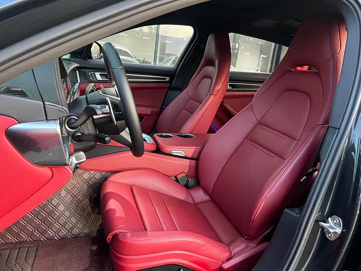 Фото 9 - Porsche Panamera