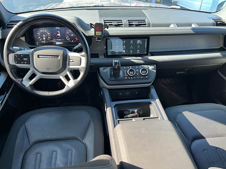 Фото 20 - Land Rover Defender