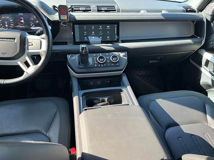 Фото 22 - Land Rover Defender