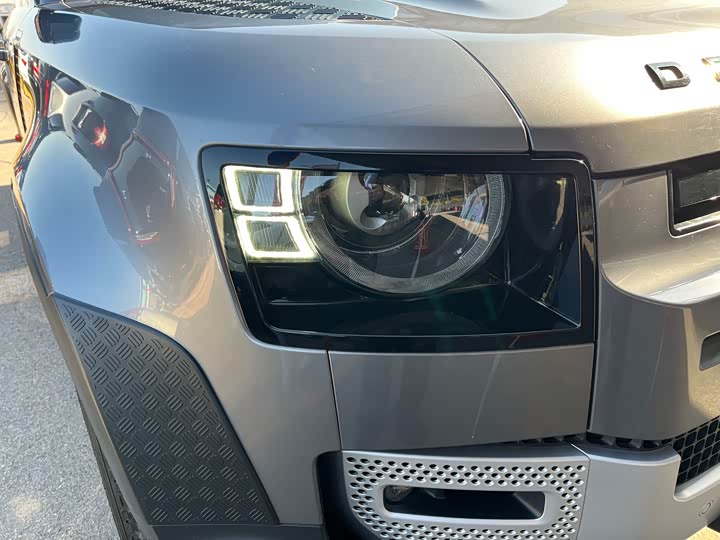 Фото 24 - Land Rover Defender