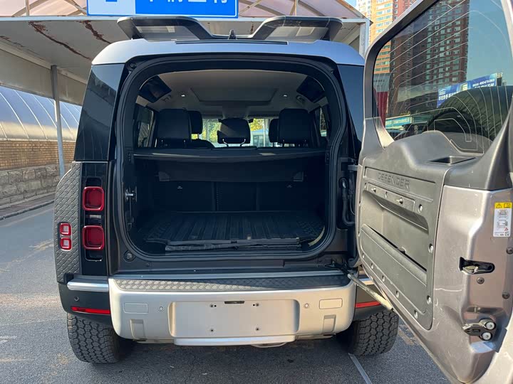 Фото 32 - Land Rover Defender