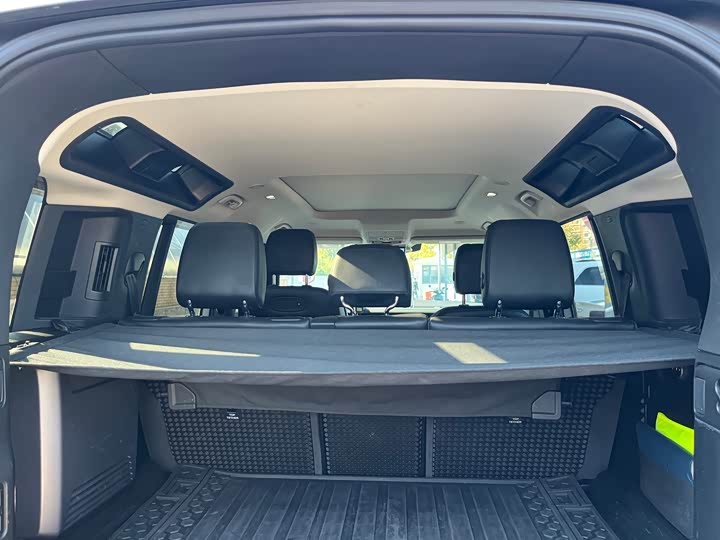 Фото 35 - Land Rover Defender