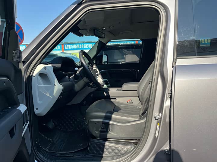 Фото 7 - Land Rover Defender