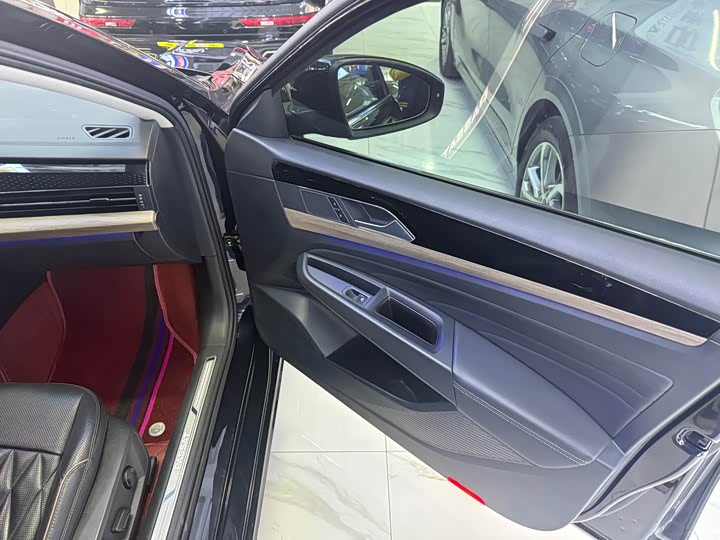 Фото 11 - Volkswagen Passat