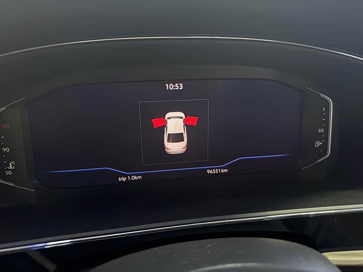 Фото 12 - Volkswagen Passat